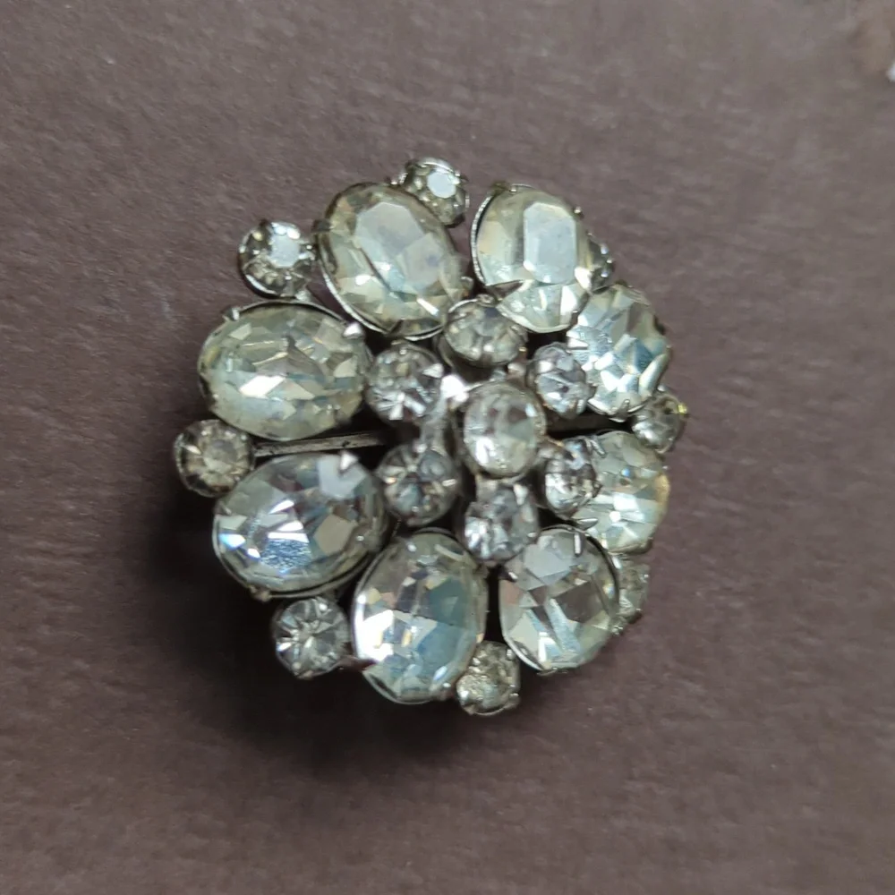 Vintage Pin Rhinestone Crystal Brooch Elegant Glamour Hollywood Bling Sparkle